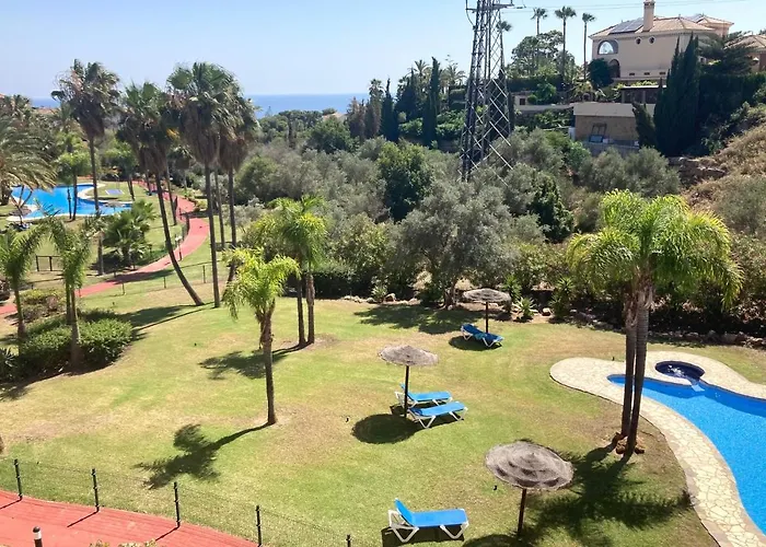 Elegant Penthouse Avec Vue Sur Mer Piscine, Jardins, 2 Chambres