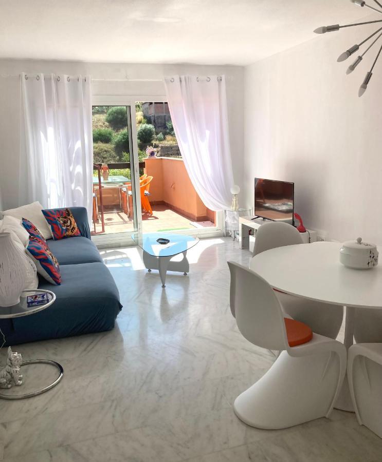 Elegant Penthouse Avec Vue Sur Piscine, Jardins, 2