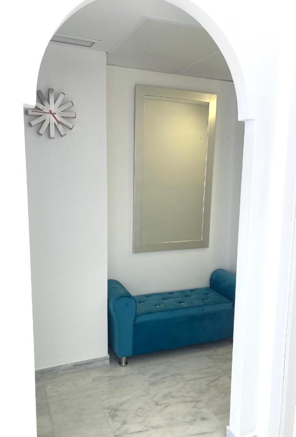 Elegant Penthouse Avec Vue Sur Piscine, Jardins, 2 Apartment *